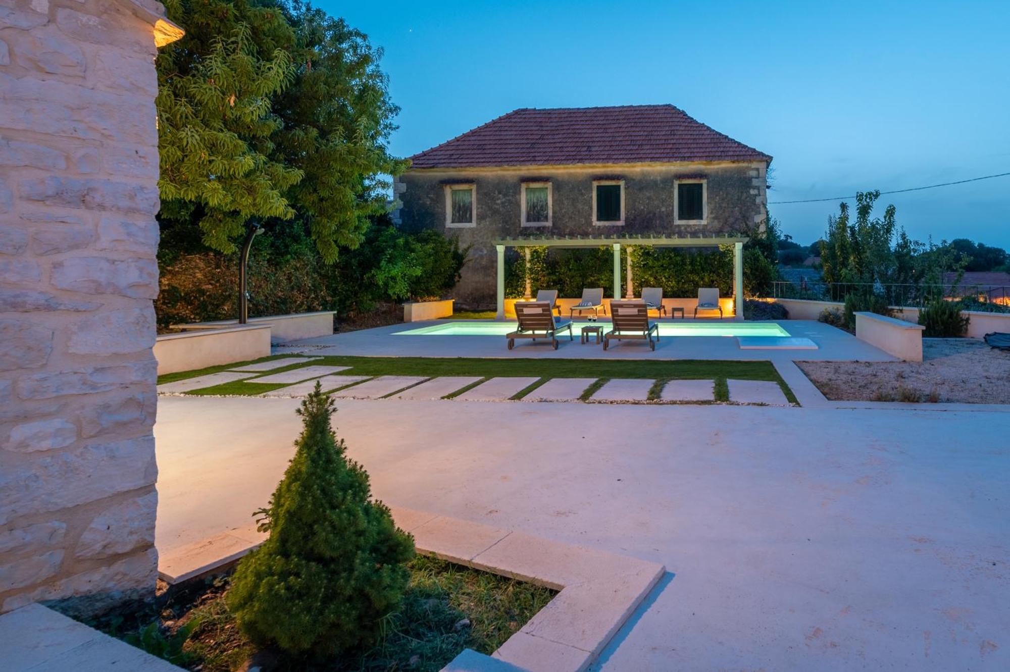 Villa Komelo Skrip Exterior photo